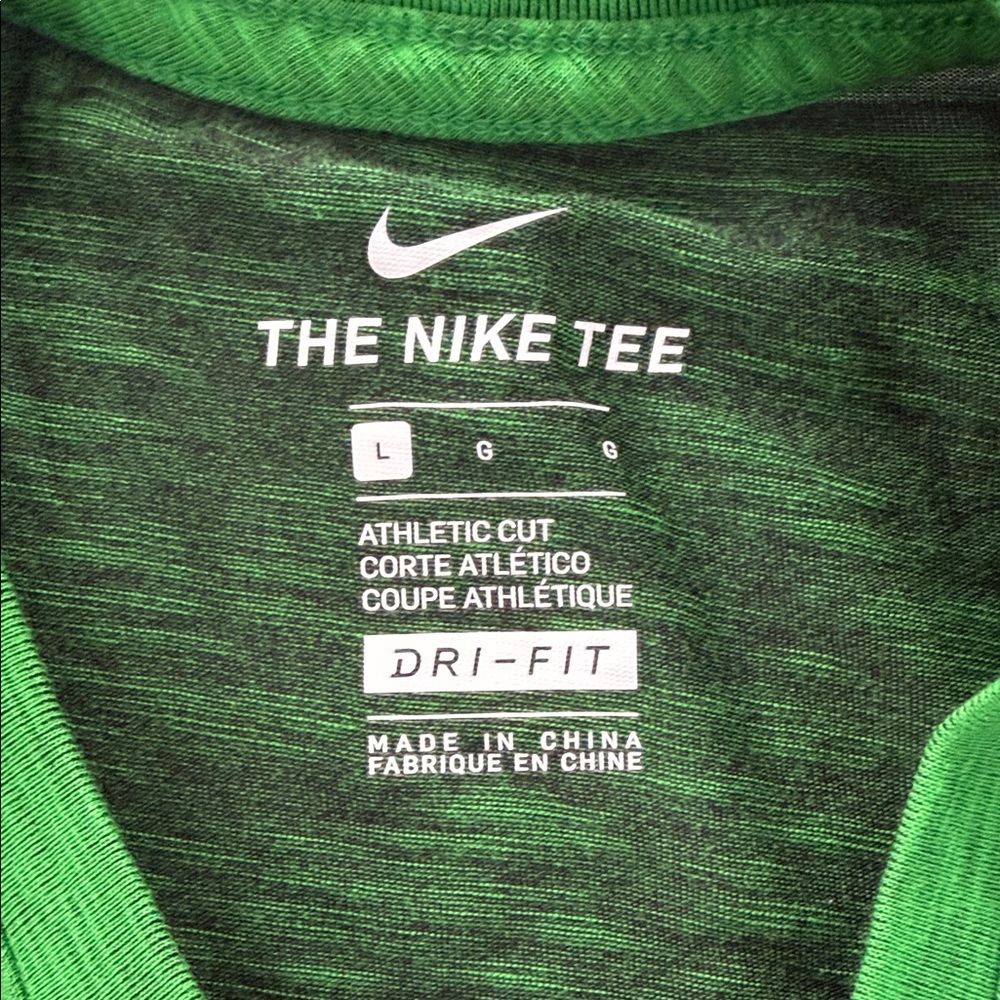 EUC Nike Oregon Ducks men’s L Green Tee with Yellow O Logo - Picture 2 of 4